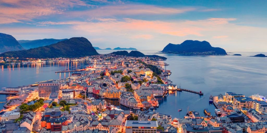 Widerøe Ålesund Office in Norway